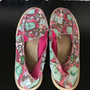 Hawaiian Print Sunuks